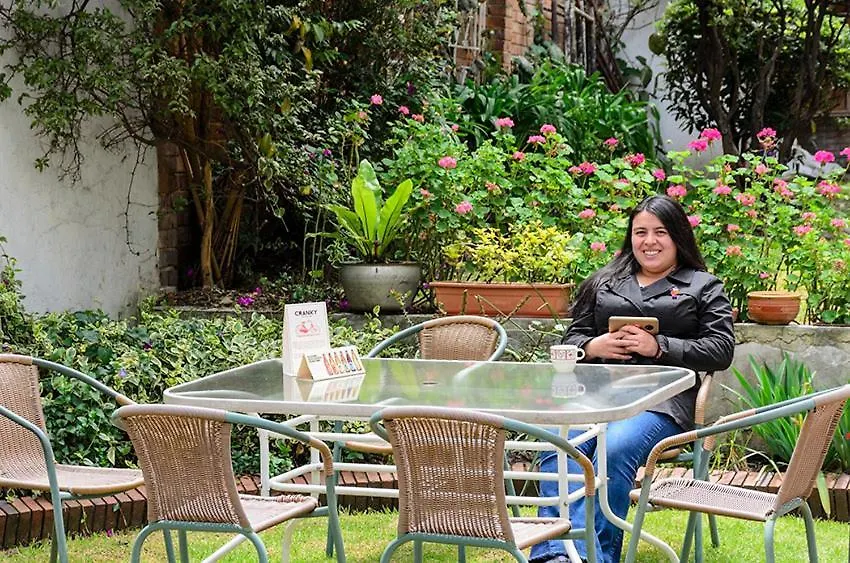 Hostal La Pinta Bogotá Vandrarhem